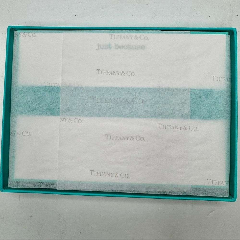NIB Rare TIFFANY & CO. “Tiffany T” Assorted Note Cards Set of 10 New In Box - Picture 3 of 12